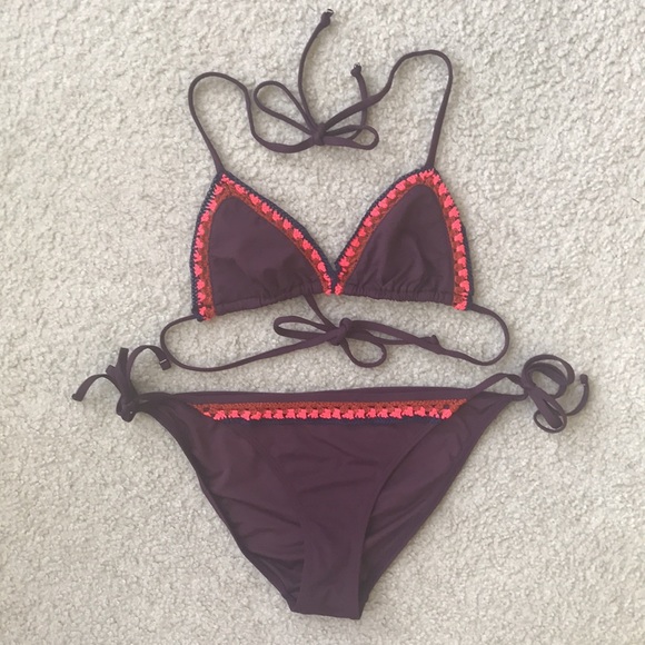 Garage Bikini Set with Crocheted Trim - Picture 2 of 10
